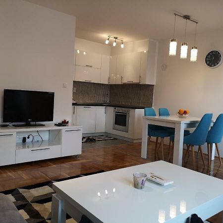 Apartman Gaga Lukavica Exterior photo