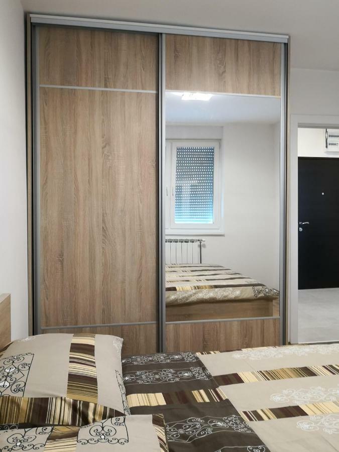 Apartman Gaga Lukavica Exterior photo