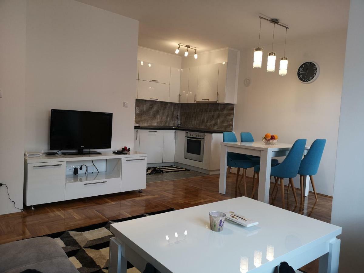 Apartman Gaga Lukavica Exterior photo