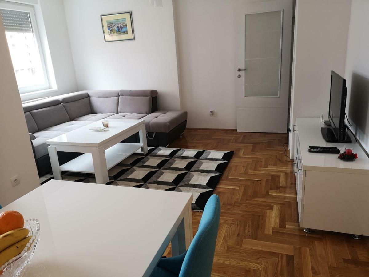 Apartman Gaga Lukavica Exterior photo